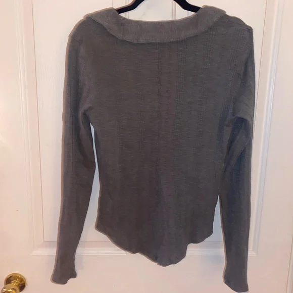 Free People “We The Free” Grey Henley Top - Picture 4 of 4